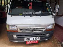 Toyota Toyota 2003 Van