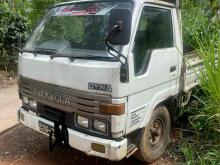 https://riyasewana.com/uploads/toyota-10-5-810111924212.jpg