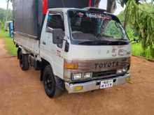 Toyota 10 5 Ft Swheel Dbattery 1995 Lorry