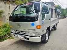 Toyota 10 5 Ft 2000 Lorry