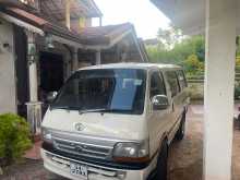 Toyota 102 1990 Van
