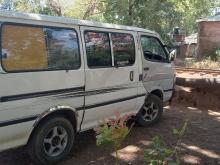 Toyota 102 1990 Van