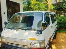 Toyota Dolphin LH103 1995 Van