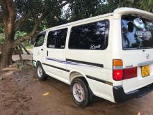 Toyota 103 2002 Van