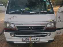 Toyota 113 1998 Van