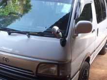 Toyota Dolphin LH113 1995 Van