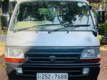 Toyota 113 1993 Van
