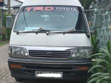 Toyota 113 1996 Van