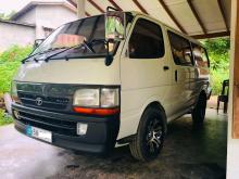 Toyota Dolphin 113 1992 Van