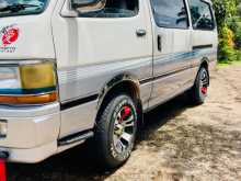Toyota Dolphin 113 2003 Van