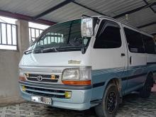 Toyota 162 Dolphin 2001 Van