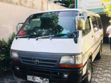 Toyota Dolphin 172 2000 Van