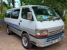 Toyota Dolphin 172 Long 2000 Van