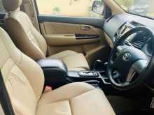 https://riyasewana.com/uploads/toyota-2014-24104751493.jpg