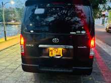 https://riyasewana.com/uploads/toyota-2015-kdh-176103922272.jpg