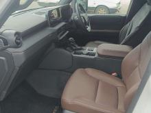 https://riyasewana.com/uploads/toyota-250-1st-22922576156.jpg