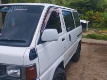 Toyota 36 1990 Van