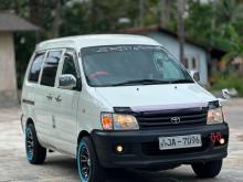 Toyota 42 1999 Van