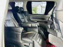 https://riyasewana.com/uploads/toyota-alphard-executive-2213055124523.jpg