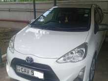 https://riyasewana.com/uploads/toyota-aqua-1135837873.jpg
