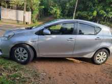 https://riyasewana.com/uploads/toyota-aqua-11803044933.jpg