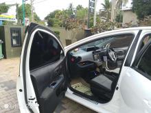 https://riyasewana.com/uploads/toyota-aqua-11822186746.jpg
