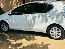 https://riyasewana.com/uploads/toyota-aqua-12106136564.jpg