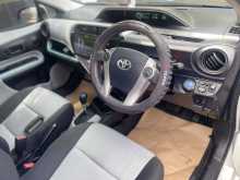 https://riyasewana.com/uploads/toyota-aqua-1212141222803.jpg