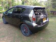 https://riyasewana.com/uploads/toyota-aqua-121307404642.jpg