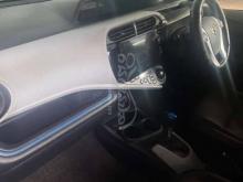 https://riyasewana.com/uploads/toyota-aqua-12145224463371.jpg