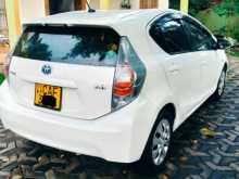 https://riyasewana.com/uploads/toyota-aqua-1214555482.jpg