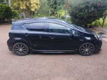 https://riyasewana.com/uploads/toyota-aqua-121613274474.jpg