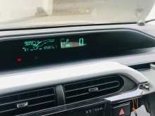 https://riyasewana.com/uploads/toyota-aqua-1220542825.jpg