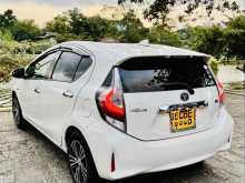 https://riyasewana.com/uploads/toyota-aqua-1221434522352.jpg