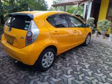 https://riyasewana.com/uploads/toyota-aqua-131255486764.jpg