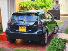 https://riyasewana.com/uploads/toyota-aqua-141037066674.jpg