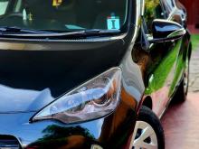 https://riyasewana.com/uploads/toyota-aqua-141037066896.jpg