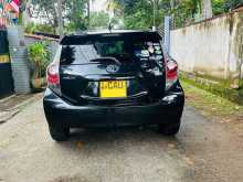 https://riyasewana.com/uploads/toyota-aqua-14121323832.jpg