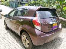 https://riyasewana.com/uploads/toyota-aqua-14121831913.jpg