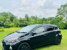 https://riyasewana.com/uploads/toyota-aqua-14141523252.jpg