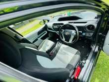 https://riyasewana.com/uploads/toyota-aqua-14141523944.jpg