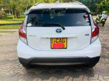https://riyasewana.com/uploads/toyota-aqua-1417552483.jpg