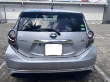 https://riyasewana.com/uploads/toyota-aqua-1421115356.jpg