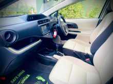 https://riyasewana.com/uploads/toyota-aqua-147493722372.jpg