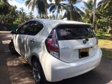 https://riyasewana.com/uploads/toyota-aqua-15114621672.jpg