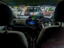 https://riyasewana.com/uploads/toyota-aqua-15124825263.jpg
