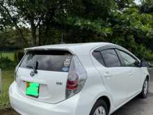 https://riyasewana.com/uploads/toyota-aqua-15132221722.jpg