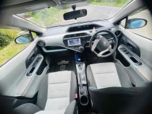 https://riyasewana.com/uploads/toyota-aqua-1514282824031.jpg