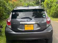 https://riyasewana.com/uploads/toyota-aqua-151509304572.jpg