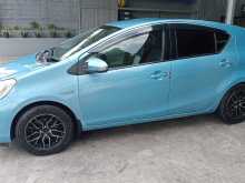 https://riyasewana.com/uploads/toyota-aqua-15174326342.jpg